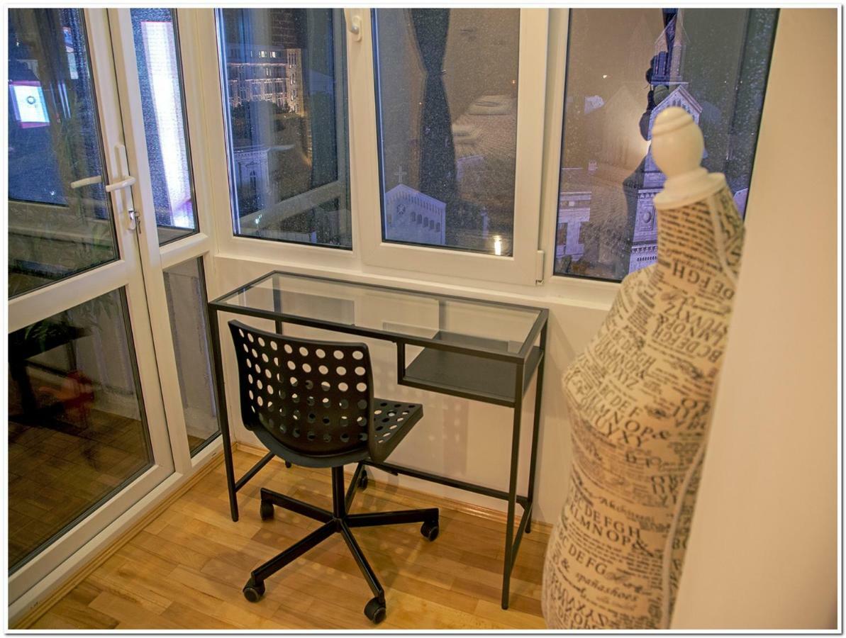 Skyview Old Town Apartment Bucarest Extérieur photo