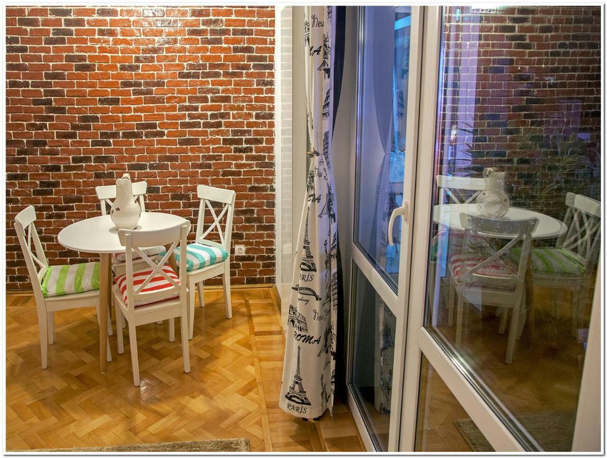 Skyview Old Town Apartment Bucarest Extérieur photo