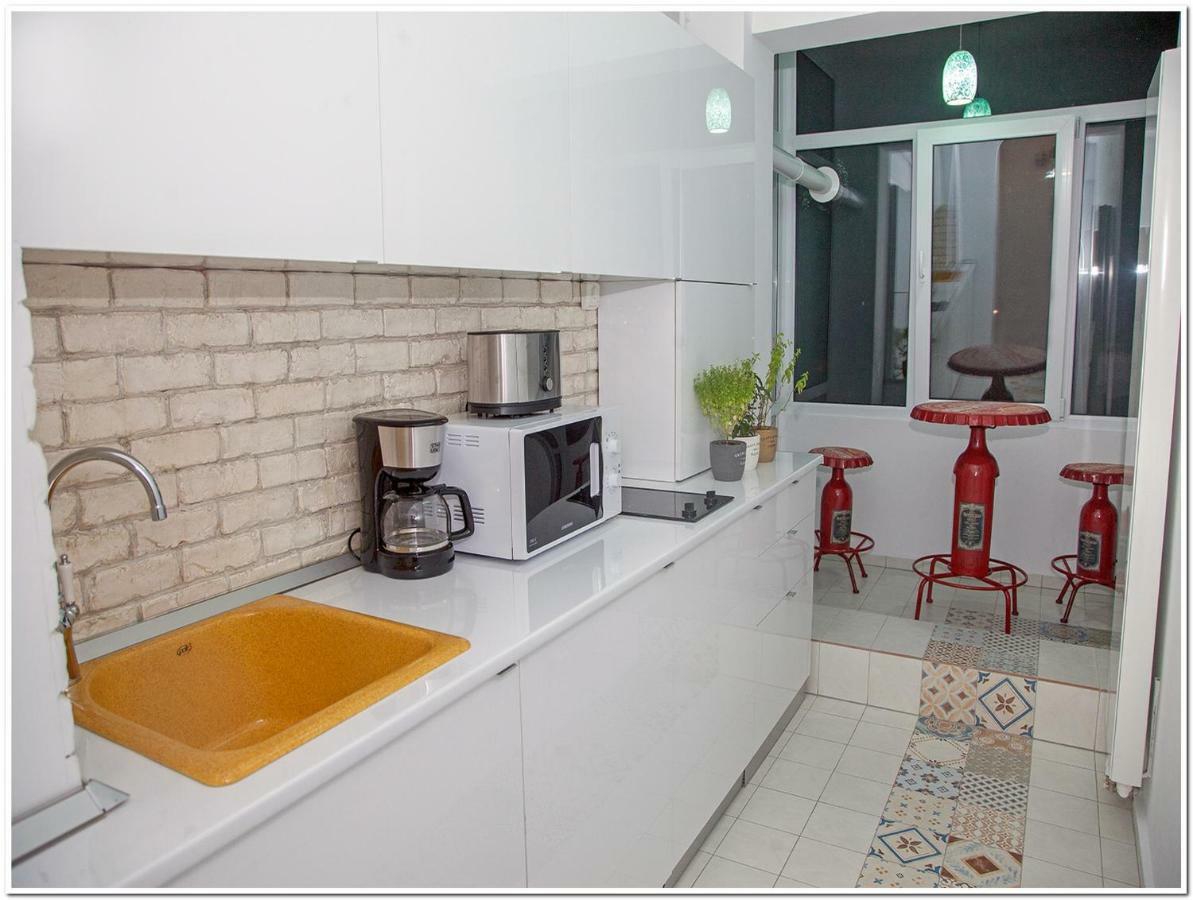 Skyview Old Town Apartment Bucarest Extérieur photo